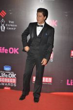 Shahrukh Khan at Life Ok Screen Awards red carpet in Mumbai on 14th Jan 2015